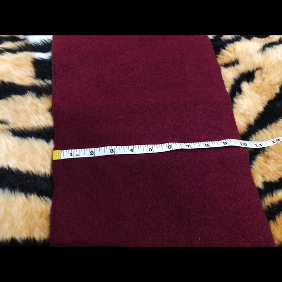 Authentic Celine two-sided Scarf - Picture 7 of 16